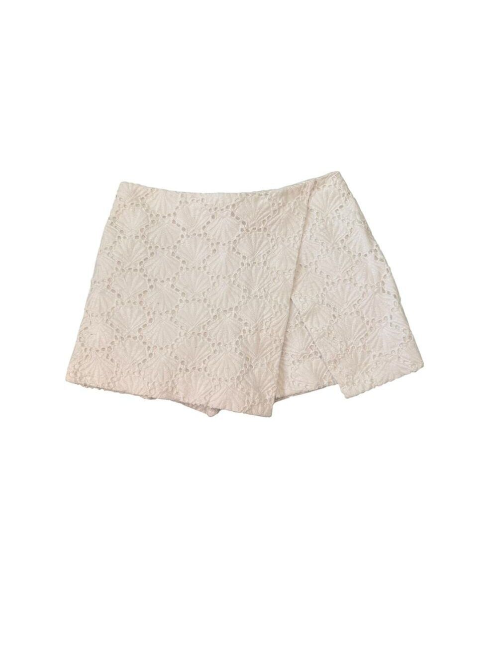 Lilly Pultizer White Skorts w/Split Skirt Front Eyelet Pattern 00